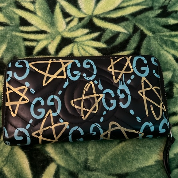 GUCCi GHOST WALLET - Picture 2 of 7